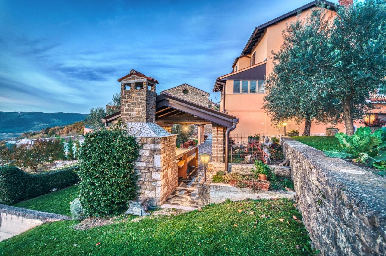 Guest House Nena Motovun Luaran gambar