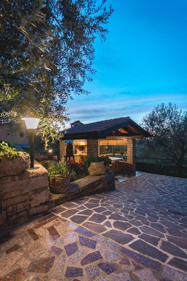 Guest House Nena Motovun Luaran gambar