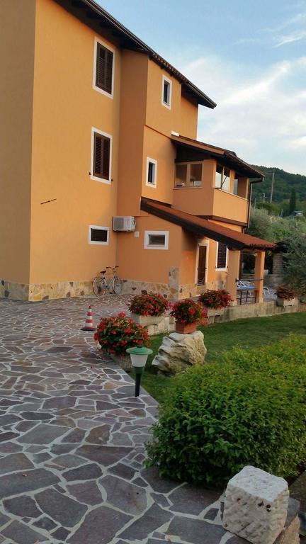 Guest House Nena Motovun Luaran gambar